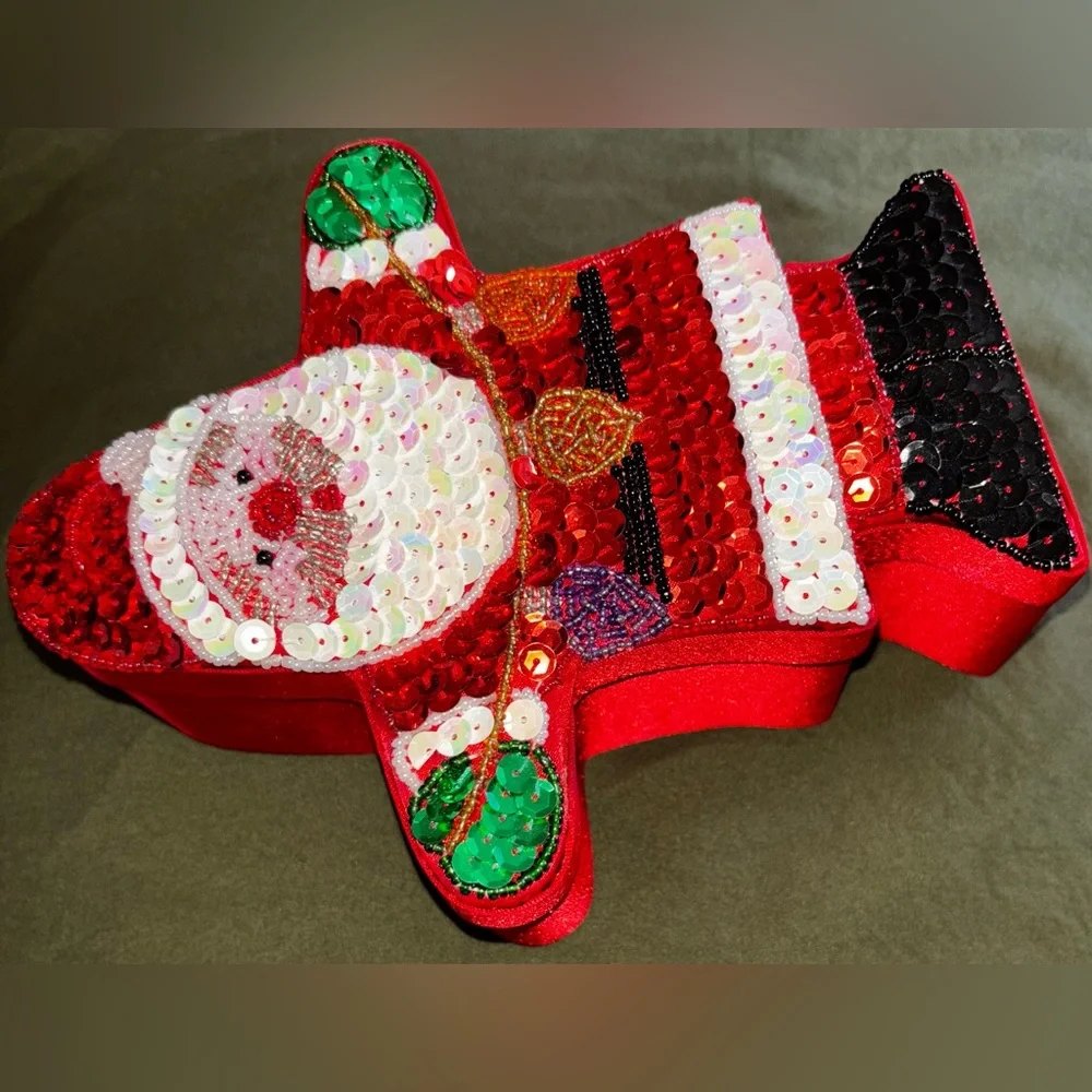Beautiful Sequin/Beaded Santa Box - Picture 5 of 5